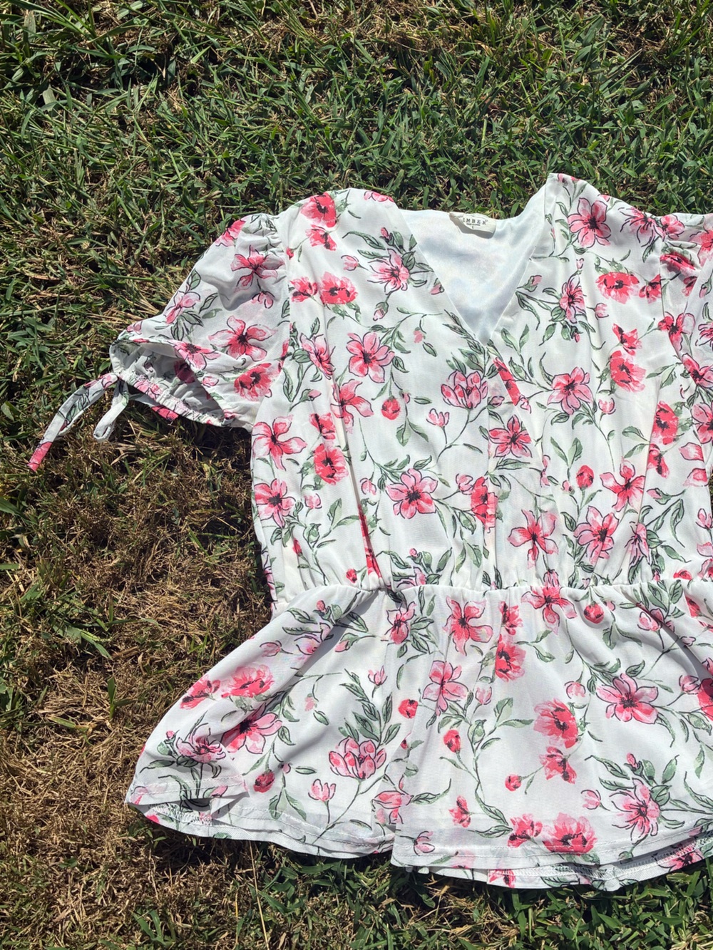 Women’s large Floral V-Neck Puff Sleeve Peplum Top - White with Pink Floral